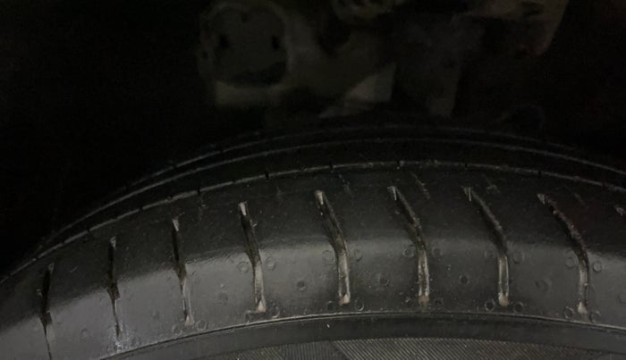 2021 Hyundai VENUE S 1.2, Petrol, Manual, 17,438 km, Left Front Tyre Tread