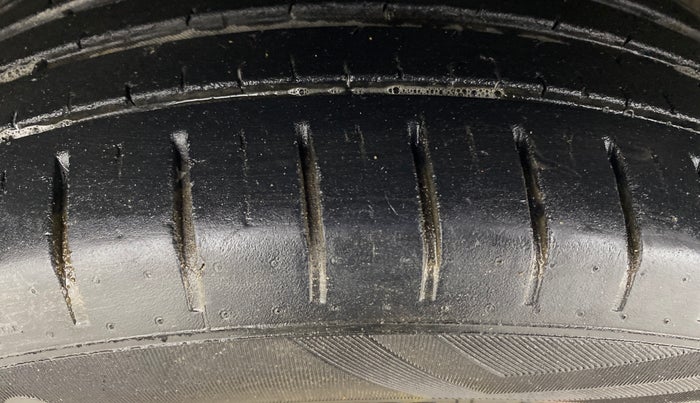 2023 Maruti Baleno ALPHA 1.2 AGS, Petrol, Automatic, 58,486 km, Left Front Tyre Tread