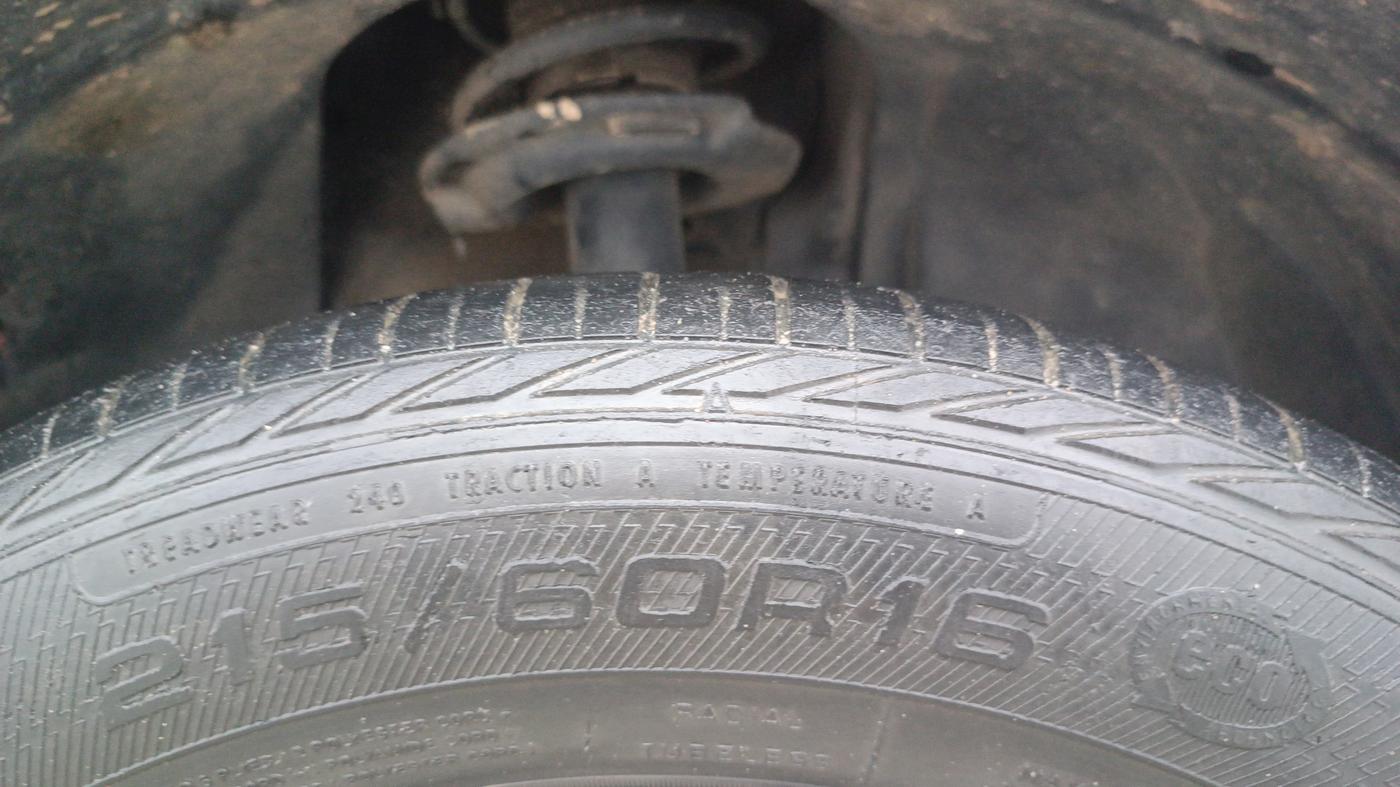 2018 Tata NEXON XZ PLUS PETROL, Petrol, Manual, 53,963 km, Right Front Tyre Tread