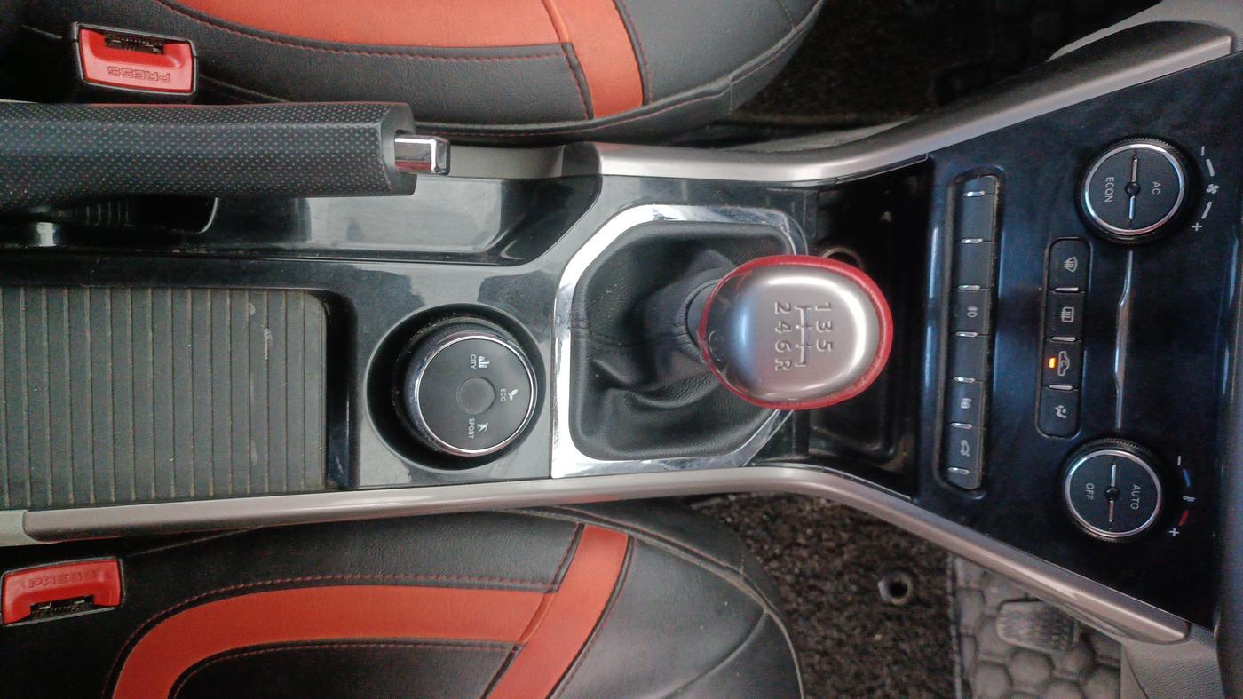 2018 Tata NEXON XZ PLUS PETROL, Petrol, Manual, 53,963 km, Gear Lever