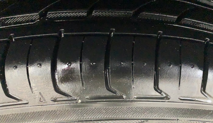 2018 Honda Jazz 1.2L I-VTEC V CVT, Petrol, Automatic, 99,313 km, Right Rear Tyre Tread