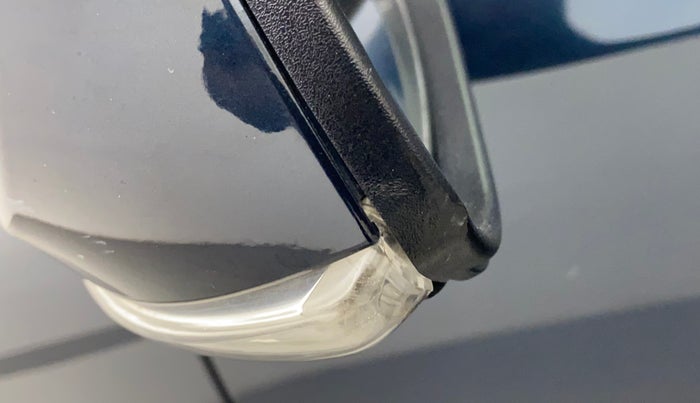2020 Hyundai GRAND I10 NIOS SPORTZ AMT 1.2 KAPPA VTVT, Petrol, Automatic, 14,874 km, Left rear-view mirror - Cover has minor damage