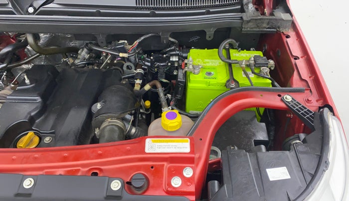 2016 Mahindra TUV300 T8, Diesel, Manual, 27,323 km, Engine View - Left