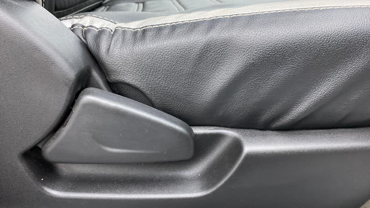 2018 Datsun Redi Go S 1.0 AMT, Petrol, Automatic, 7,847 km, Driver Side Adjustment Panel