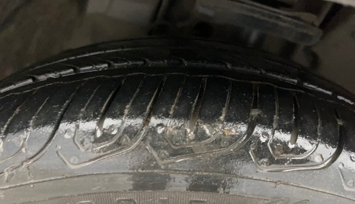 2020 Tata Tiago XZ PLUS PETROL, Petrol, Manual, 74,312 km, Left Front Tyre Tread