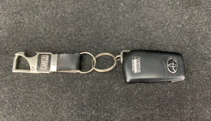 2018 Toyota Innova Crysta 2.4 GX 7 STR, Diesel, Manual, 26,221 km, Key Close-up