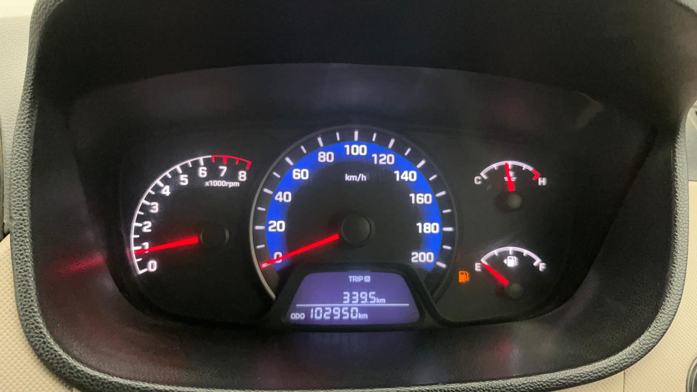 2014 Hyundai Xcent SX 1.2 (O), Petrol, Manual, 1,02,924 km, Odometer Image