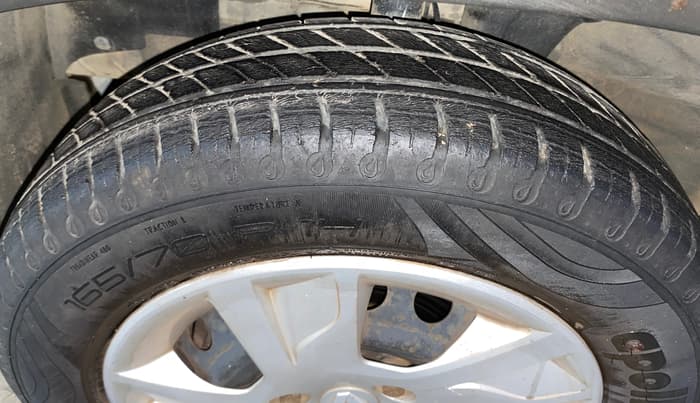 2022 Renault Kwid RXT 1.0 AMT, Petrol, Automatic, 25,832 km, Left Front Tyre Tread