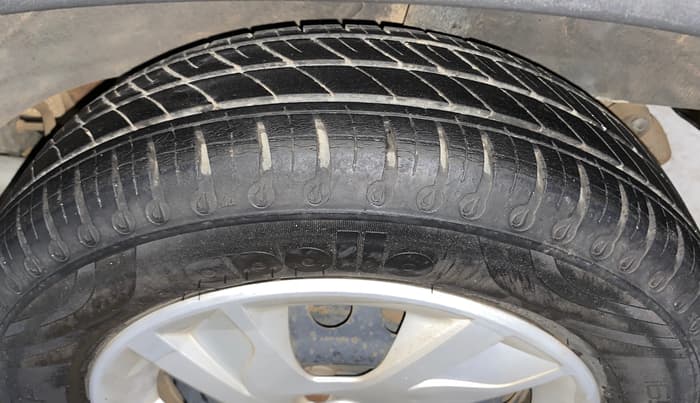 2022 Renault Kwid RXT 1.0 AMT, Petrol, Automatic, 25,832 km, Left Rear Tyre Tread