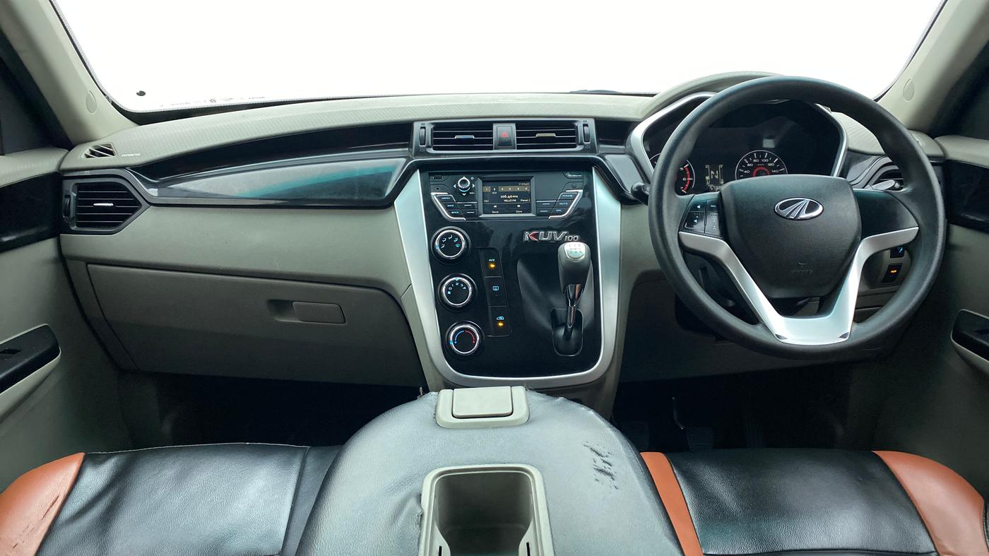 2017 Mahindra Kuv100 K8 D 6 STR, Diesel, Manual, 57,562 km, Dashboard