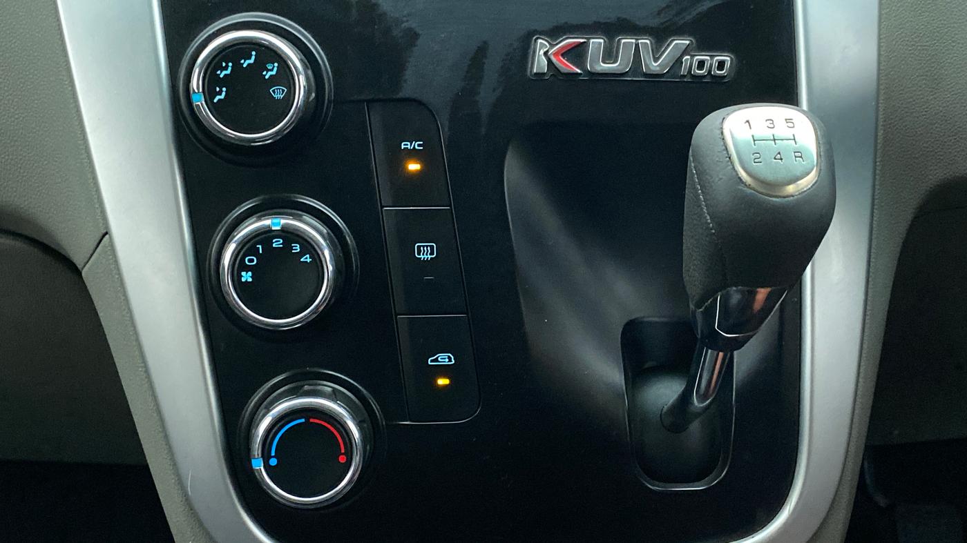 2017 Mahindra Kuv100 K8 D 6 STR, Diesel, Manual, 57,562 km, Gear Lever