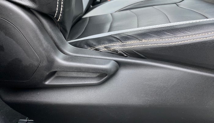 2020 Tata Tiago XT PETROL, Petrol, Manual, 62,875 km, Driver Side Adjustment Panel