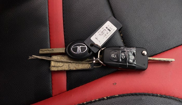 2021 Tata Tiago XZA PLUS PETROL, Petrol, Automatic, 51,479 km, Key Close Up
