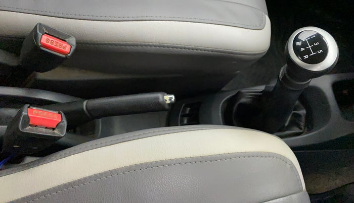 2010 Maruti Wagon R 1.0 VXI, Petrol, Manual, 68,231 km, Gear Lever