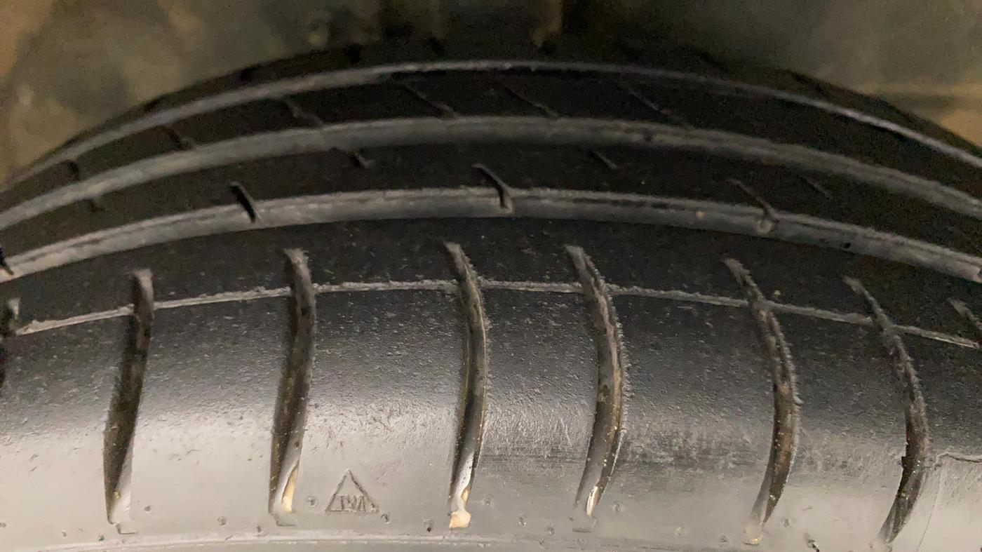 2010 Maruti Wagon R 1.0 VXI, Petrol, Manual, 68,231 km, Right Front Tyre Tread