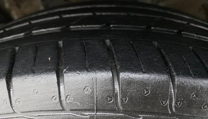 2019 KIA SELTOS GTX + AT PETROL, Petrol, Automatic, 32,661 km, Left Front Tyre Tread
