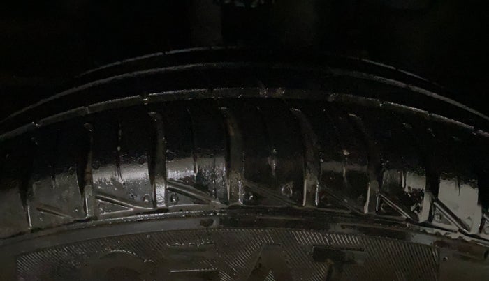 2024 Renault Kwid CLIMBER MT 1.0, Petrol, Manual, 38,289 km, Right Front Tyre Tread