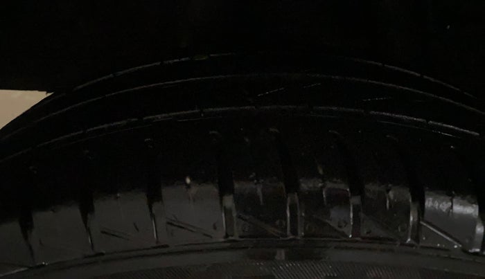 2024 Renault Kwid CLIMBER MT 1.0, Petrol, Manual, 38,289 km, Right Rear Tyre Tread