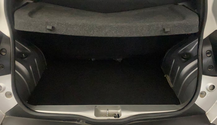 2024 Renault Kwid CLIMBER MT 1.0, Petrol, Manual, 38,289 km, Boot Inside