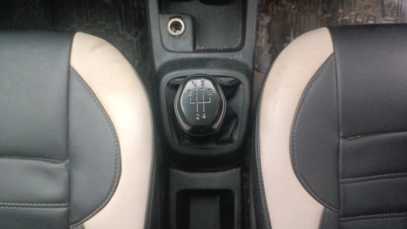 2018 Renault Kwid RXL, Petrol, Manual, 64,328 km, Gear Lever