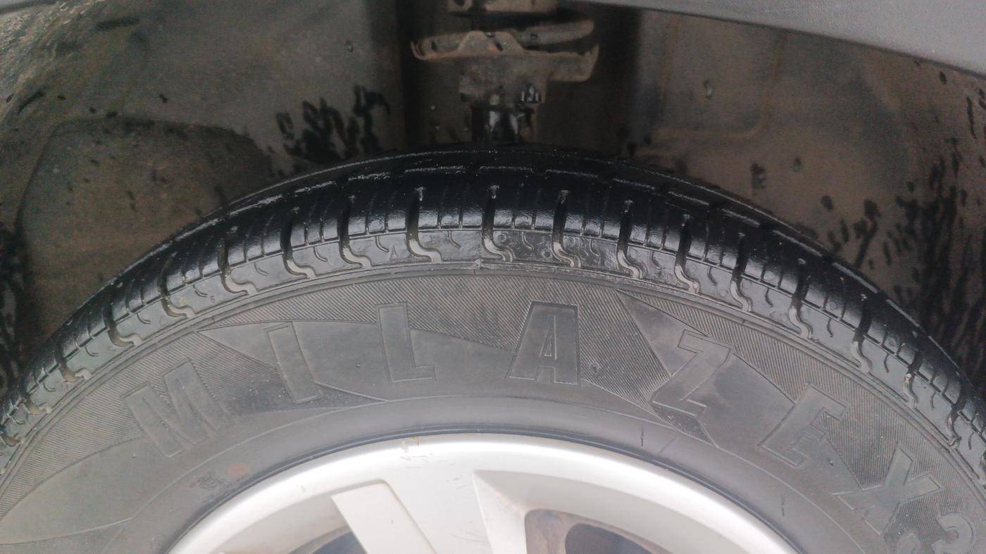 2018 Renault Kwid RXL, Petrol, Manual, 64,328 km, Right Front Tyre Tread