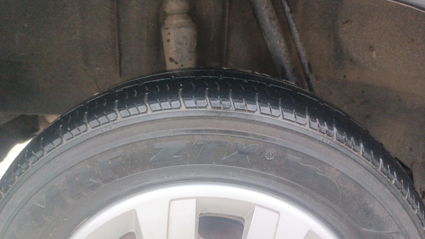 2018 Renault Kwid RXL, Petrol, Manual, 64,328 km, Right Rear Tyre Tread
