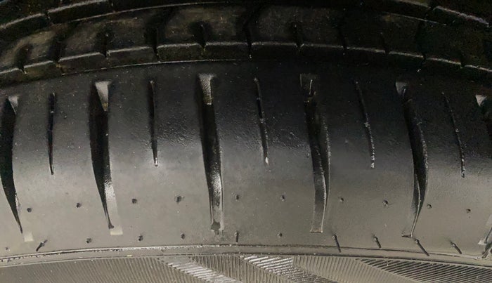 2024 Toyota Glanza V AMT, Petrol, Automatic, 2,017 km, Right Front Tyre Tread