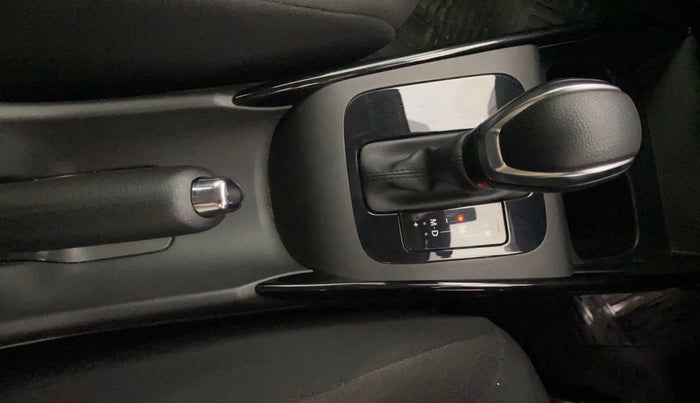 2024 Toyota Glanza V AMT, Petrol, Automatic, 2,017 km, Gear Lever