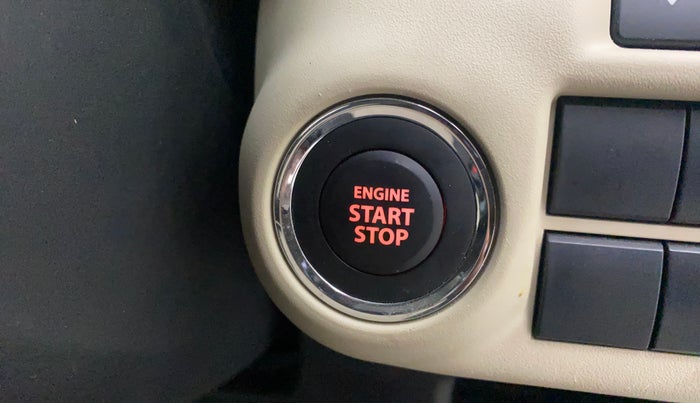 2024 Toyota Glanza V AMT, Petrol, Automatic, 2,017 km, Keyless Start/ Stop Button