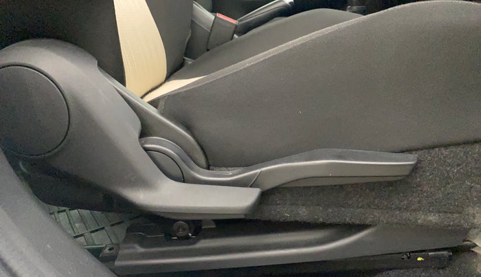 2024 Toyota Glanza V AMT, Petrol, Automatic, 2,017 km, Driver Side Adjustment Panel