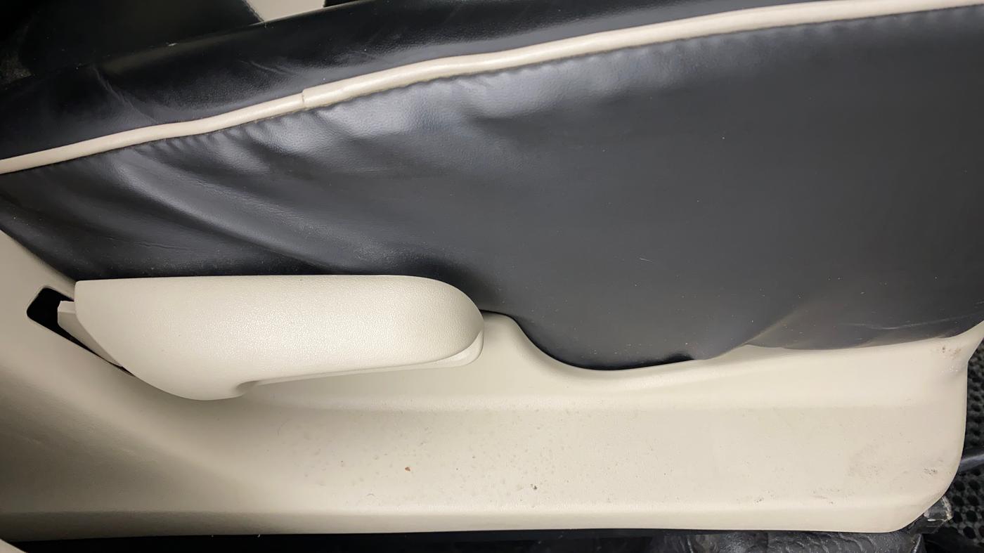 2020 Maruti Celerio VXI CNG D, CNG, Manual, 18,656 km, Driver Side Adjustment Panel