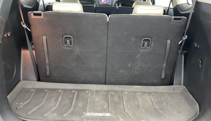 2022 KIA CARENS LUXURY PLUS 1.4 PETROL DCT 7 STR, Petrol, Automatic, 23,657 km, Boot Inside