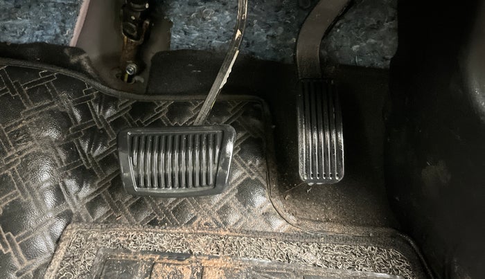 2022 KIA CARENS LUXURY PLUS 1.4 PETROL DCT 7 STR, Petrol, Automatic, 23,657 km, Pedals