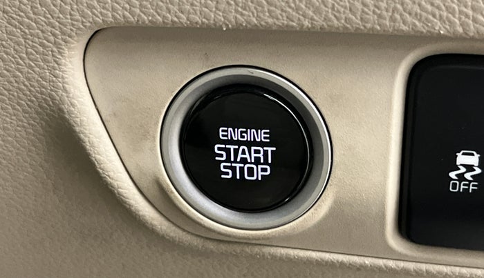 2022 KIA CARENS LUXURY PLUS 1.4 PETROL DCT 7 STR, Petrol, Automatic, 23,657 km, Keyless Start/ Stop Button