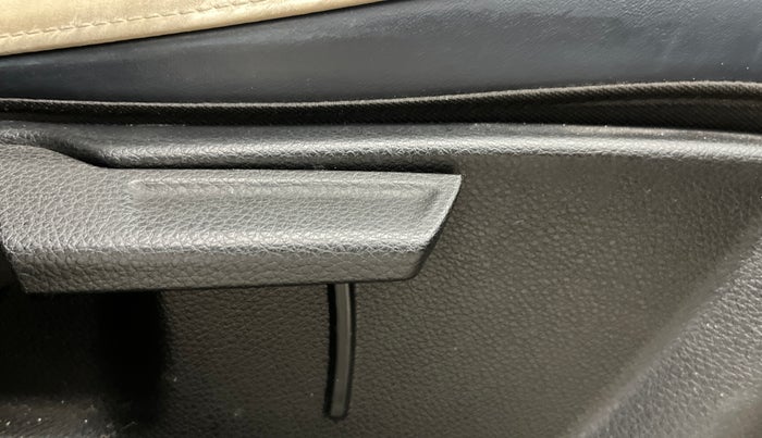 2022 KIA CARENS LUXURY PLUS 1.4 PETROL DCT 7 STR, Petrol, Automatic, 23,657 km, Driver Side Adjustment Panel