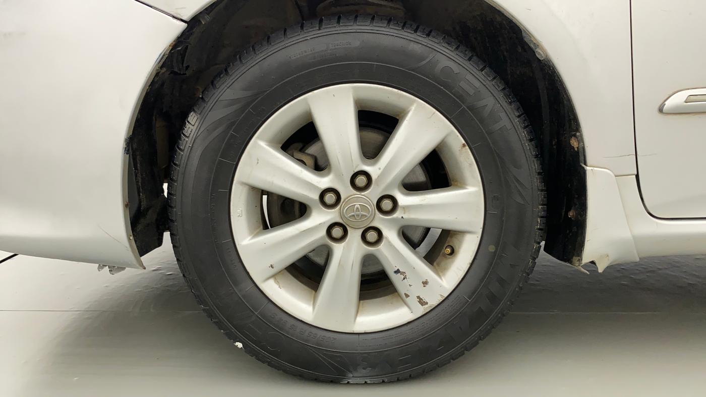 2011 Toyota Corolla Altis G PETROL, Petrol, Manual, 1,19,025 km, Left Front Wheel