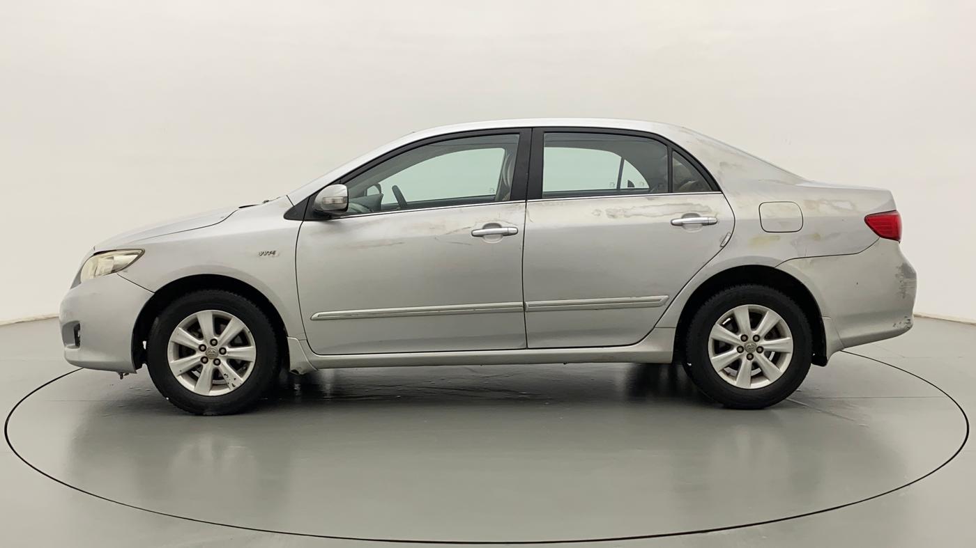2011 Toyota Corolla Altis G PETROL, Petrol, Manual, 1,19,025 km, Left Side