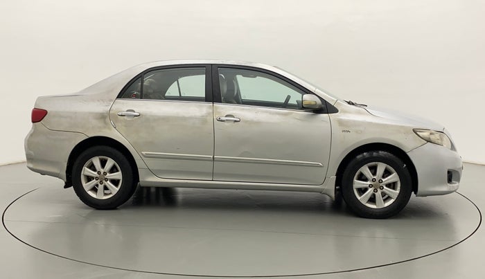 2011 Toyota Corolla Altis G PETROL, Petrol, Manual, 1,19,025 km, Right Side View