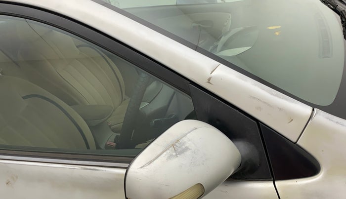 2011 Toyota Corolla Altis G PETROL, Petrol, Manual, 1,19,025 km, Right A pillar - Minor scratches