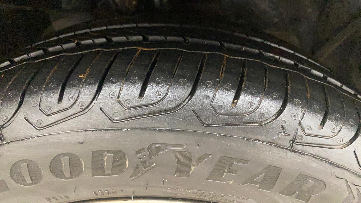2019 Ford FREESTYLE TITANIUM 1.2 PETROL, Petrol, Manual, 48,782 km, Right Front Tyre Tread