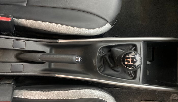 2016 Maruti Baleno DELTA PETROL 1.2, Petrol, Manual, 34,087 km, Gear Lever