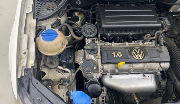 2014 Volkswagen Vento HIGHLINE 1.6 MPI, Petrol, Manual, 64,278 km, Engine View - Right