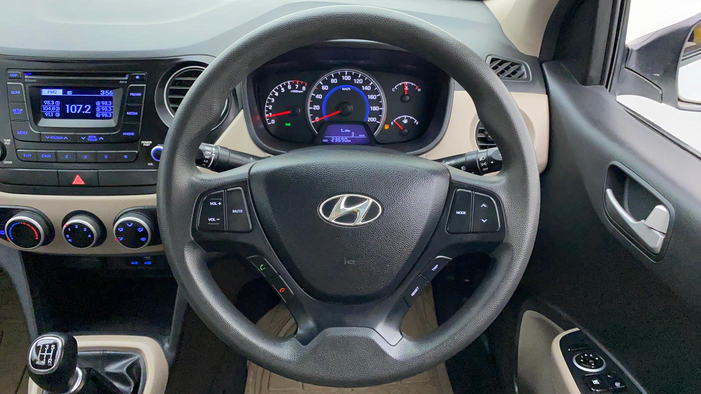 2016 Hyundai Grand i10 SPORTZ 1.2 KAPPA VTVT, Petrol, Manual, 23,749 km, Steering Wheel Close Up