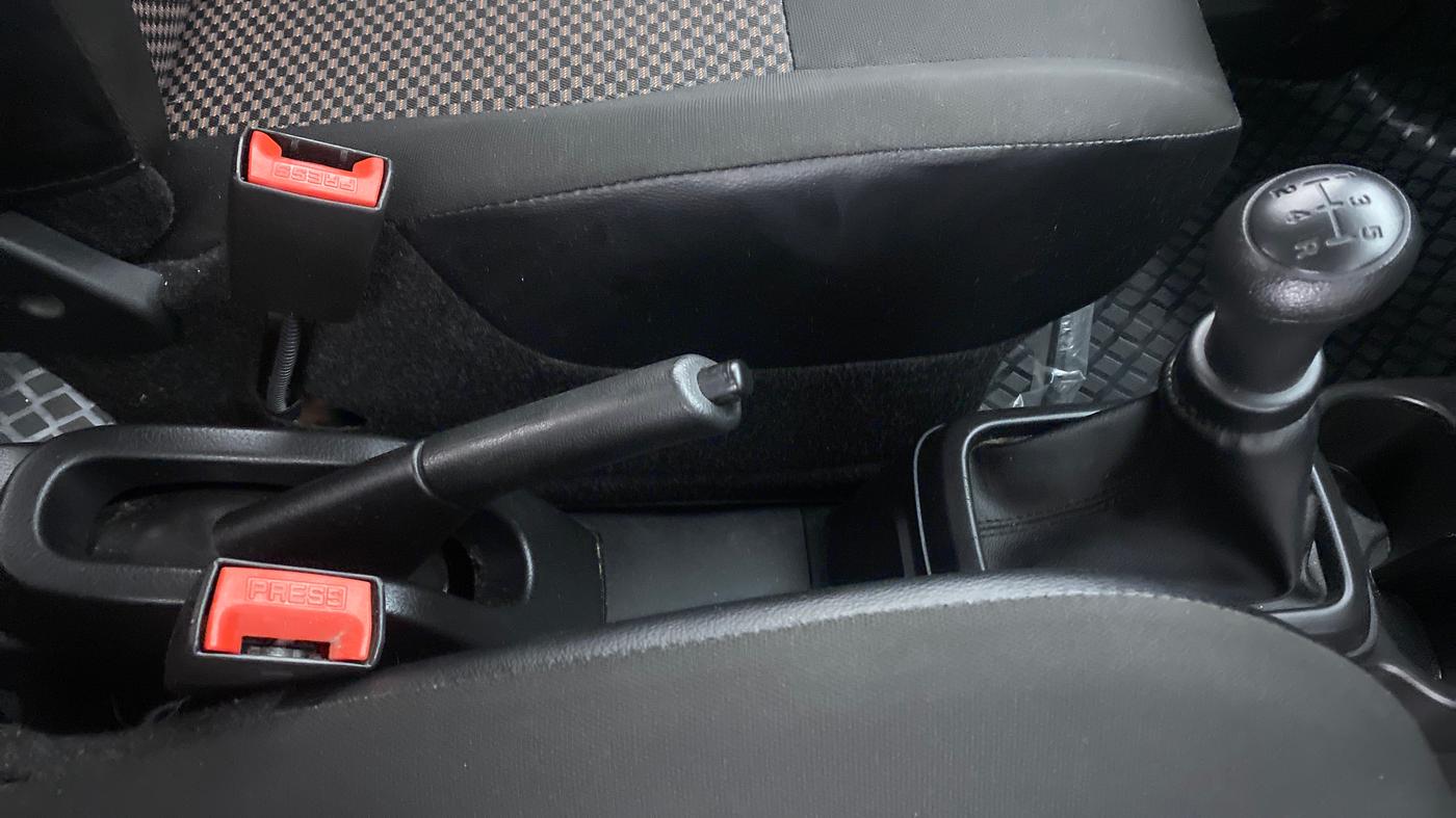 2019 Maruti S PRESSO VXI, Petrol, Manual, 19,221 km, Gear Lever