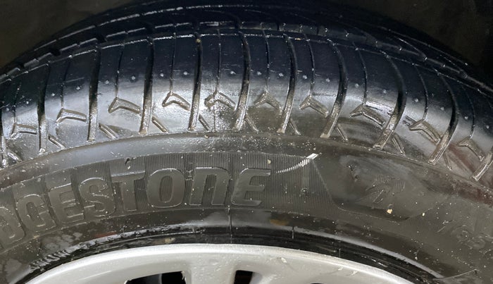 2019 Maruti Celerio VXI CNG, CNG, Manual, 1,00,829 km, Right Front Tyre Tread