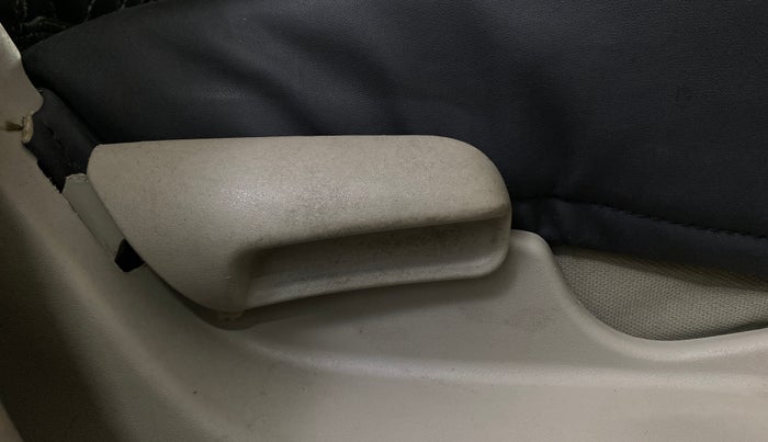 2019 Maruti Celerio VXI CNG, CNG, Manual, 1,00,829 km, Driver Side Adjustment Panel