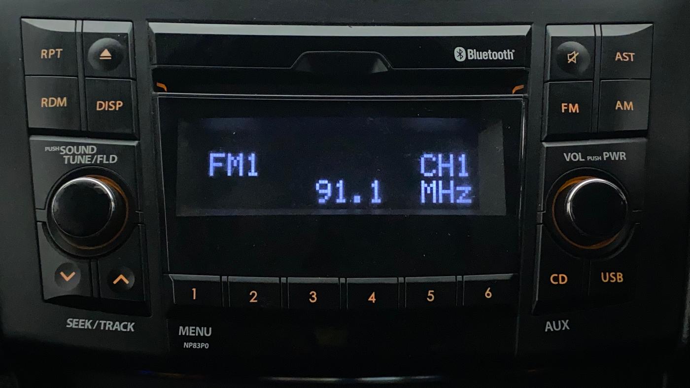 2015 Maruti Swift ZXI, Petrol, Manual, 49,464 km, Infotainment System