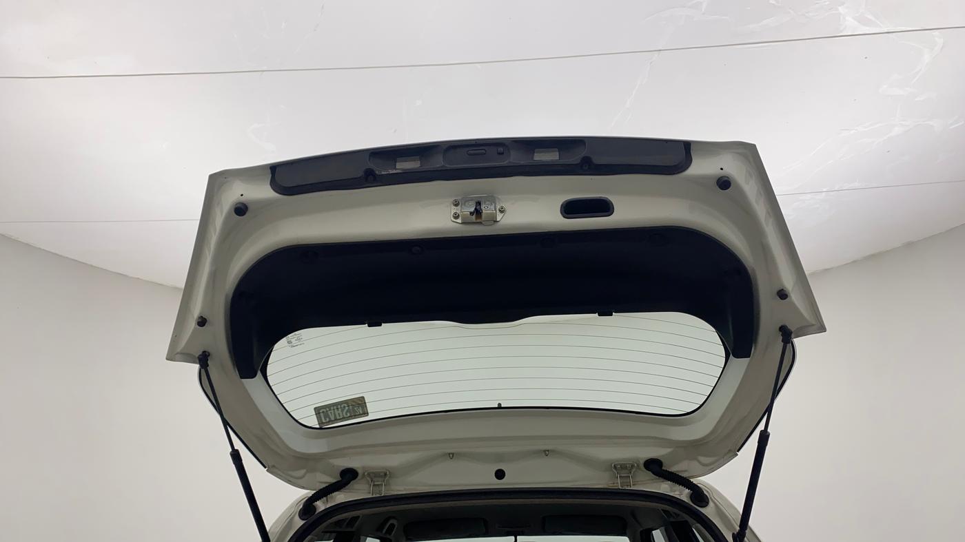 2015 Maruti Swift ZXI, Petrol, Manual, 49,464 km, Boot Door Open