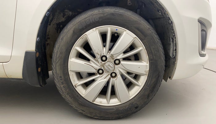 2015 Maruti Swift ZXI, Petrol, Manual, 49,464 km, Right Front Wheel