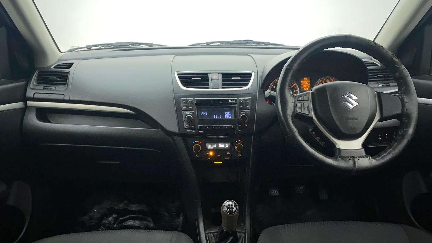 2015 Maruti Swift ZXI, Petrol, Manual, 49,464 km, Dashboard